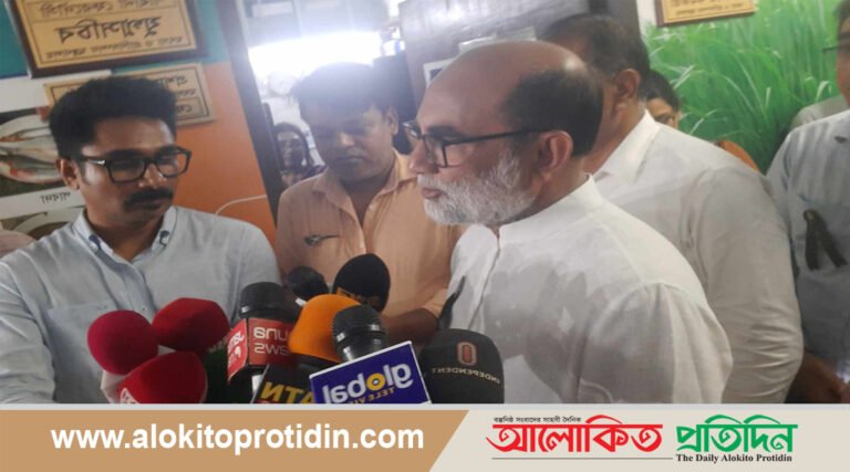 ১টি ডিমের দাম ১২ টাকার বেশি হওয়া উচিত নয়: শ ম রেজাউল করিম