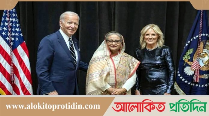 নৈশভোজে যোগ দিলেন শেখ হাসিনা