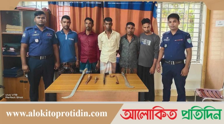 মাধবপুরে ডাকাত দলের পাঁচ সদস্য আটক  