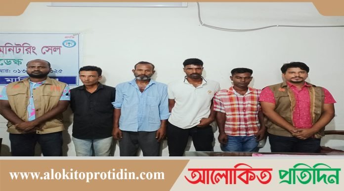 ডিবি পুলিশের অভিযানে হেরোইনসহ গ্রেফতার ৪