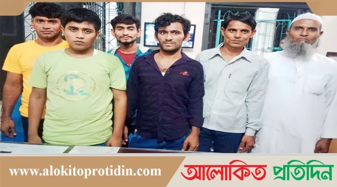 ভারতের কারাগার থেকে তিন বছর পর মুক্তি পেল ৬ জেলে