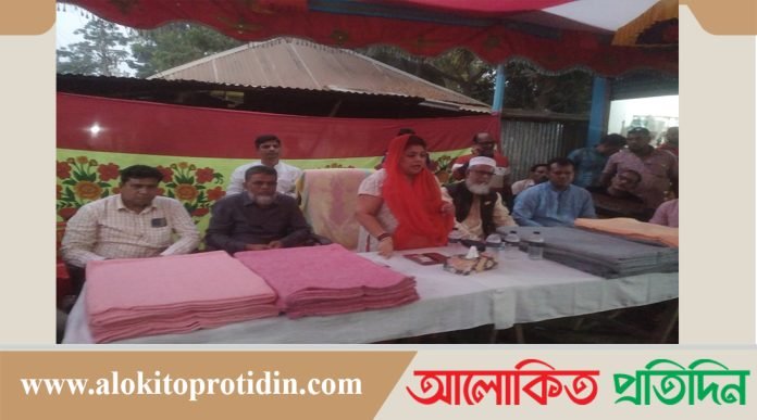 ফারুক খান এমপির পক্ষ থেকে কাশিয়ানীতে কম্বল বিতরণ