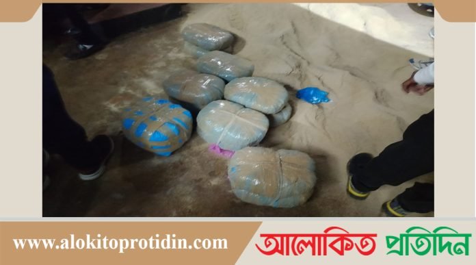 মাধবপুরে গাঁজা পাচারকালে অটোরিকশা চালক গ্রেফতার