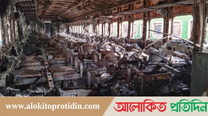 বেনাপোল এক্সপ্রেসে আগুনে দগ্ধ সবার অবস্থাই আশঙ্কাজনক