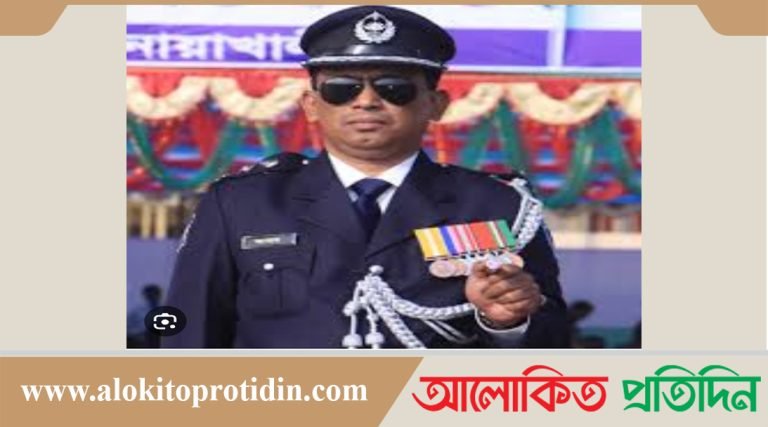 নোয়াখালীতে দরজা খোলা সেবা দিচ্ছেন নতুন পুলিশ সুপার