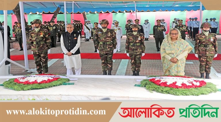 টুঙ্গিপাড়ায় বঙ্গবন্ধুর সমাধিতে রাষ্ট্রপতি-প্রধানমন্ত্রীর শ্রদ্ধা