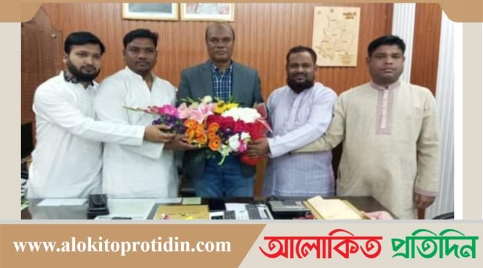 নরসিংদীর সাব-রেজিস্ট্রারের অবসরজনিত সংবর্ধনা অনুষ্ঠিত