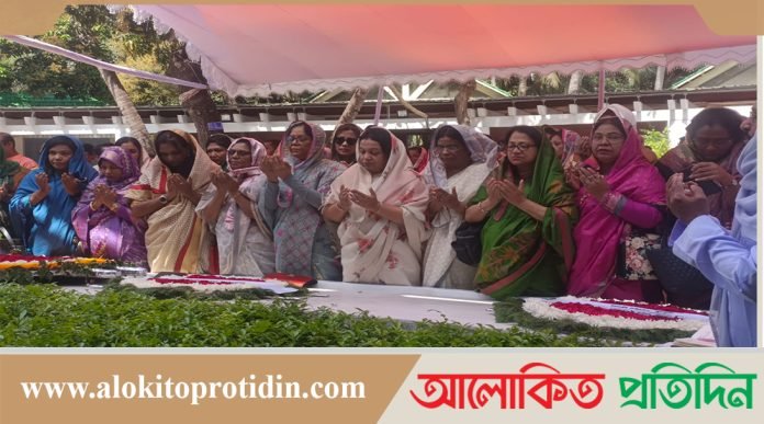 বঙ্গবন্ধুর সমাধিতে নবনির্বাচিত সংরক্ষিত মহিলা আসনের সংসদ সদস্যগণের শ্রদ্ধা