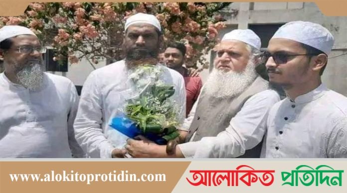 কারাগার থেকে মুক্তি পেলেন মামুনুল হক