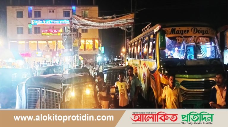 নতুন ব্রিজ টু বাঁশখালী রুটে সিএনজি চলাচলের পক্ষে-বিপক্ষে যাত্রী সাধারণের বক্তব্য