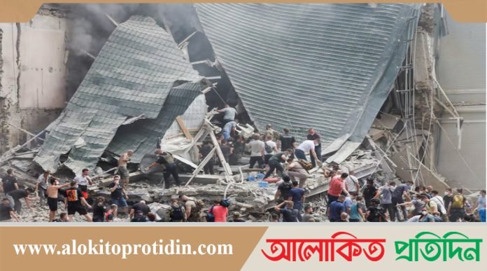 ইউক্রেনে রুশ ক্ষেপণাস্ত্র হামলায় নিহত ২০, আক্রান্ত হাসপাতাল