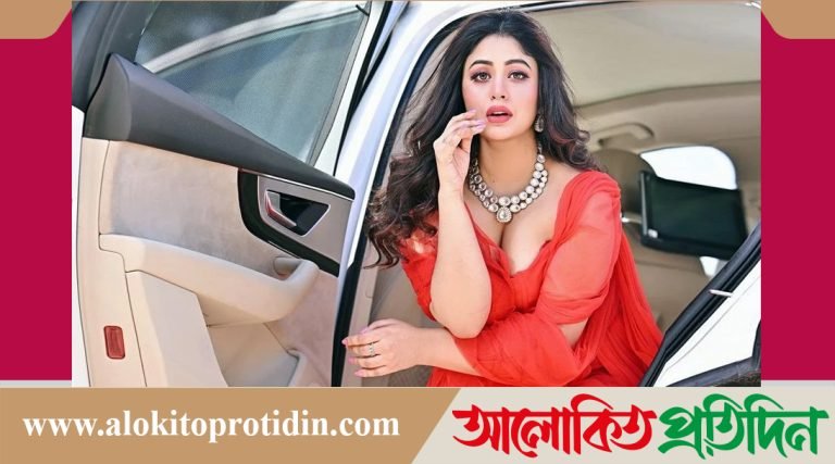 এই রূপ-যৌবন কত দিন, প্রশ্ন অভিনেত্রী ঋতাভরীর চক্রবর্তী!