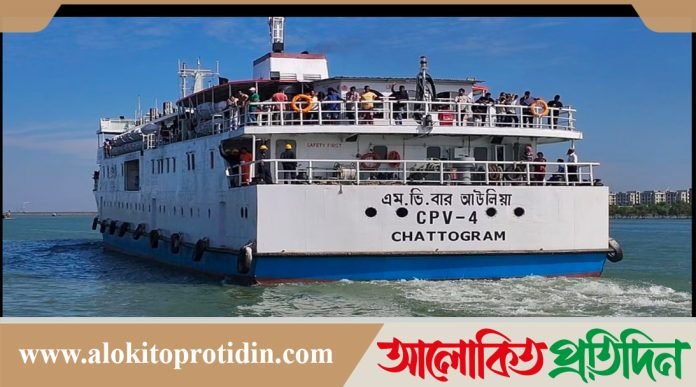 ৬৬৩ যাত্রী নিয়ে সেন্টমার্টিনে পর্যটকবাহী জাহাজ চলাচল শুরু 