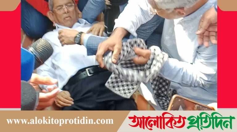 স্মৃতিসৌধে শ্রদ্ধা জানাতে গিয়ে হঠাৎ মাটিতে ঢলে পড়লেন: মির্জা ফখরুল