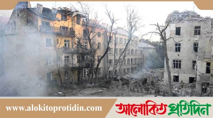 ইউক্রেনে রাতভর রাশিয়ার হামলা, নিহত ২