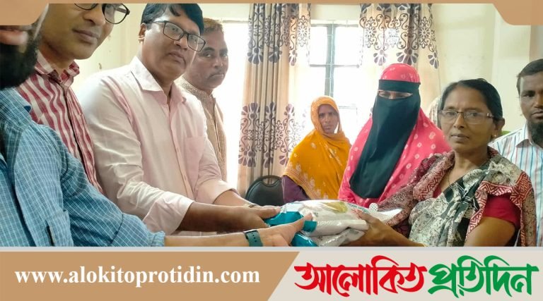 নাগরপুরে প্রান্তিক কৃষকদের মাঝে বিনামূল্যে আমন ধানবীজ বিতরণ