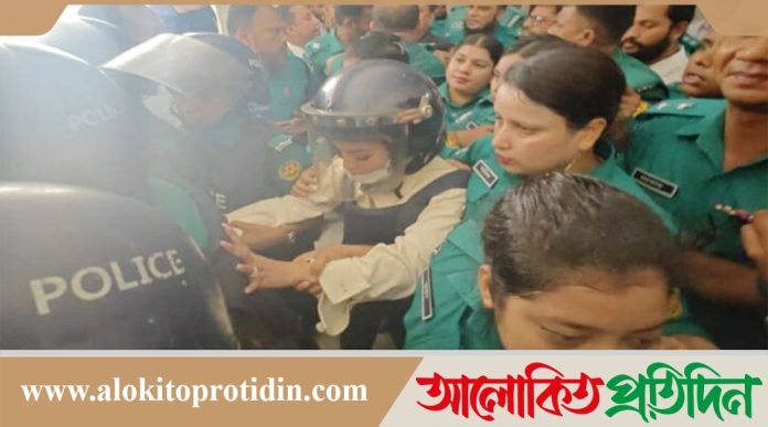আদালতে কান্না করলেন নুসরাত ফারিয়া