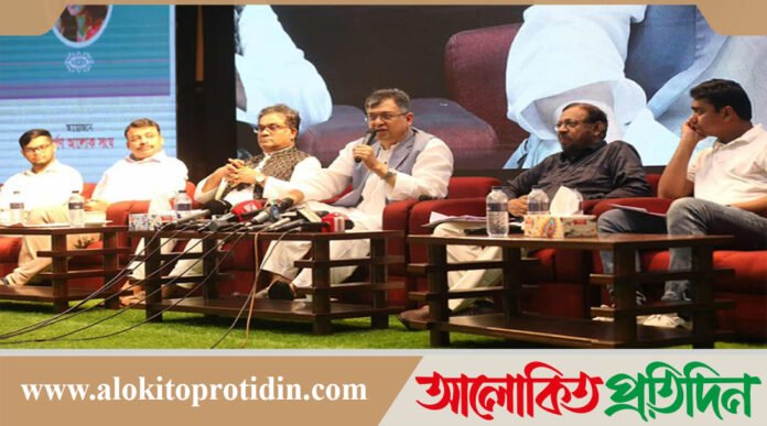 মেধাহীন করে জাতিকে শাসন করার প্রবণতা থেকেই মেধাপাচার: সালাহ উদ্দিন আহমেদ