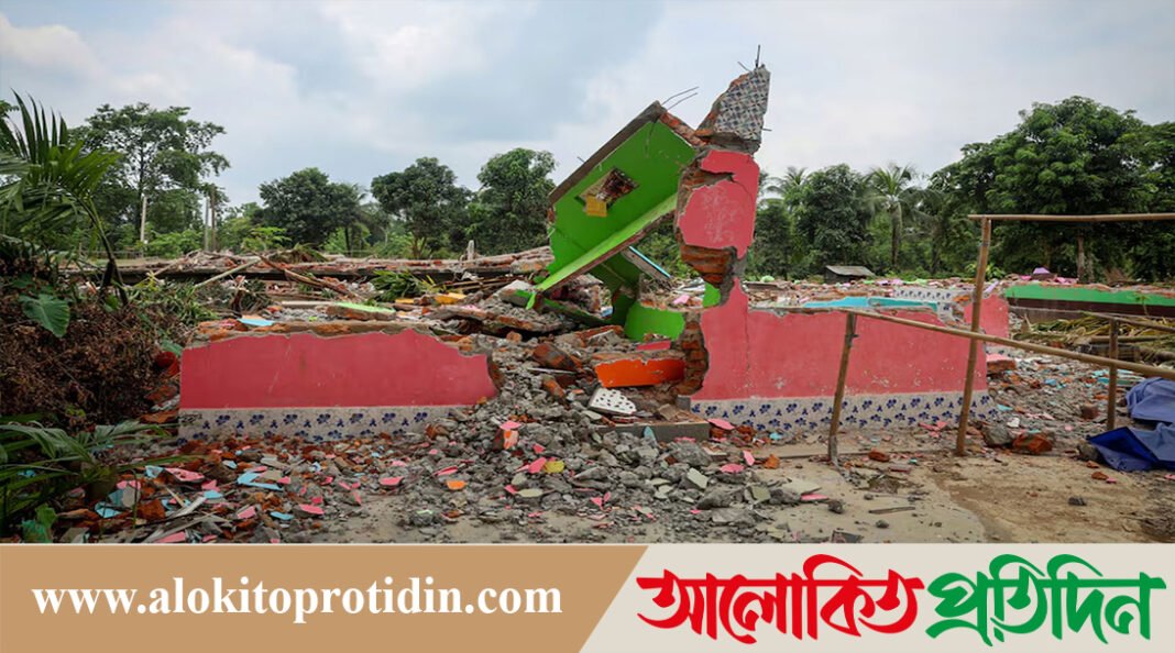 ঘরবাড়ি ভেঙে দিয়ে মুসলিমদের উচ্ছেদ ও বাংলাদেশে বিতাড়ন করছে ভারত: রয়টার্সের প্রতিবেদন