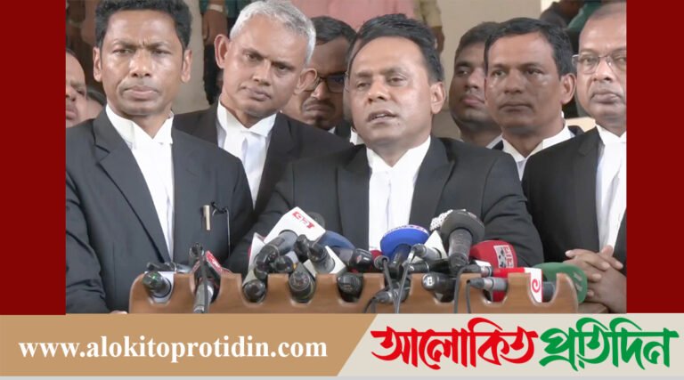 যুগান্তরের সম্পাদককে ৫ দিনের মধ্যে ক্ষমা চাইতে আইনি নোটিশ!