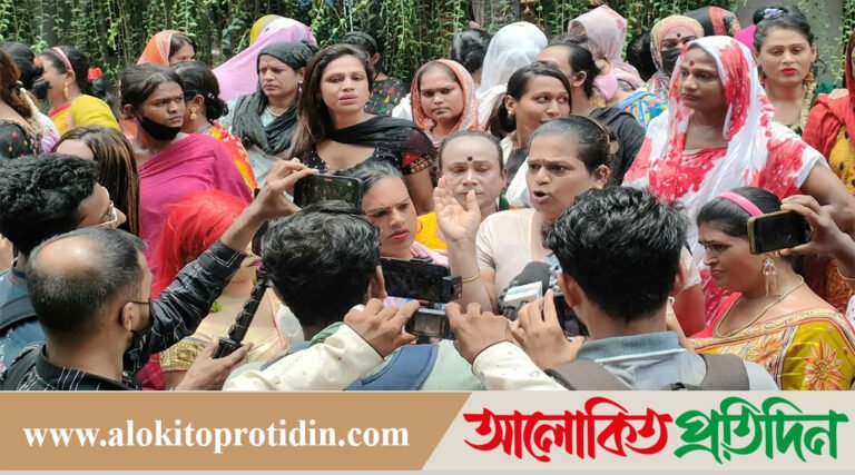 শিশুদের কষ্ট সহ্য করতে পারিনি, তাই রক্ত দিতে চলে এসেছি’: তৃতীয় লিঙ্গের ব্যক্তি!